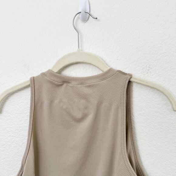 [Alphalete] Tan Linen Seamless Stratus Crop Tank Top Crew Neck Workout Size XL - Picture 5 of 11